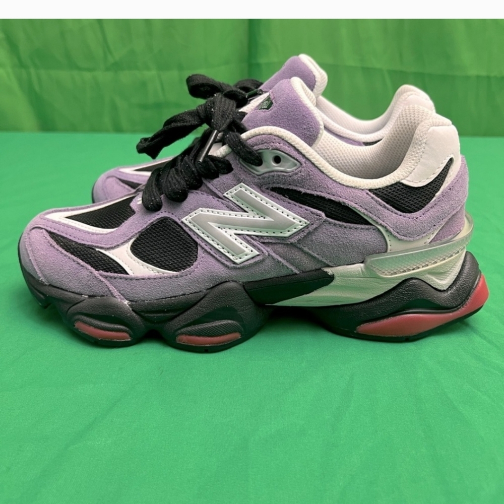 New Balance Women's Purple Sneakers